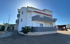 Apartment Karlo